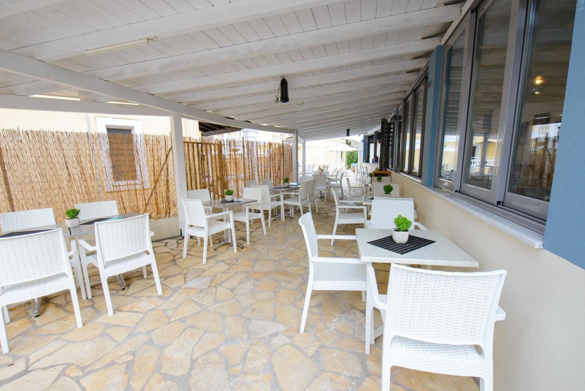 Saint Spiridon Hotel Kassiopi Exterior foto