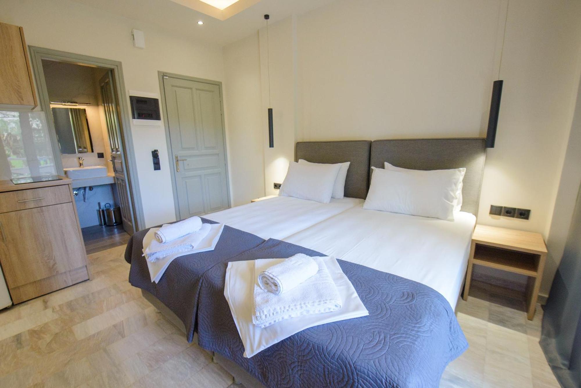 Saint Spiridon Hotel Kassiopi Exterior foto