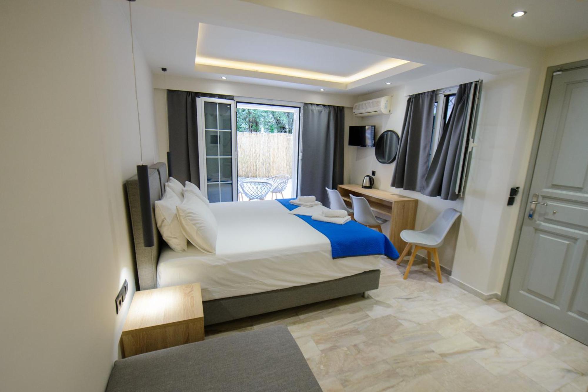 Saint Spiridon Hotel Kassiopi Exterior foto